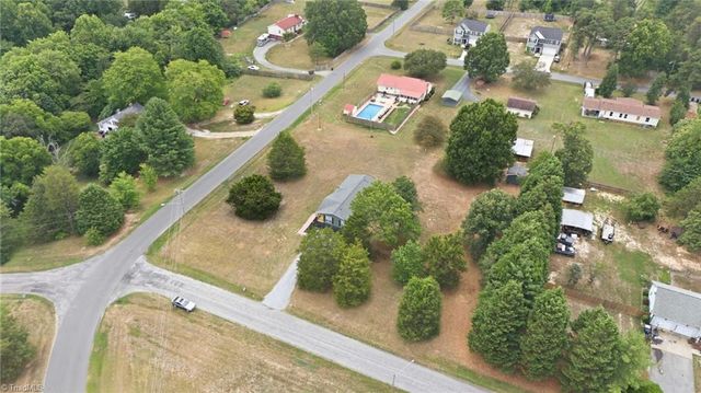 4390 Glenford Drive, Winston-salem, NC 27107