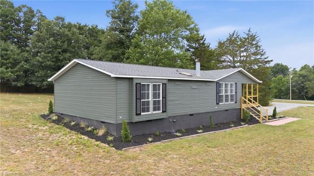 4390 Glenford Drive, Winston-salem, NC 27107