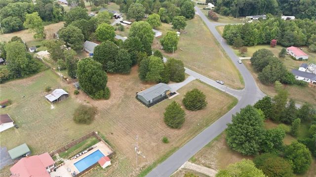 4390 Glenford Drive, Winston-salem, NC 27107