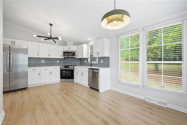 4390 Glenford Drive, Winston-salem, NC 27107