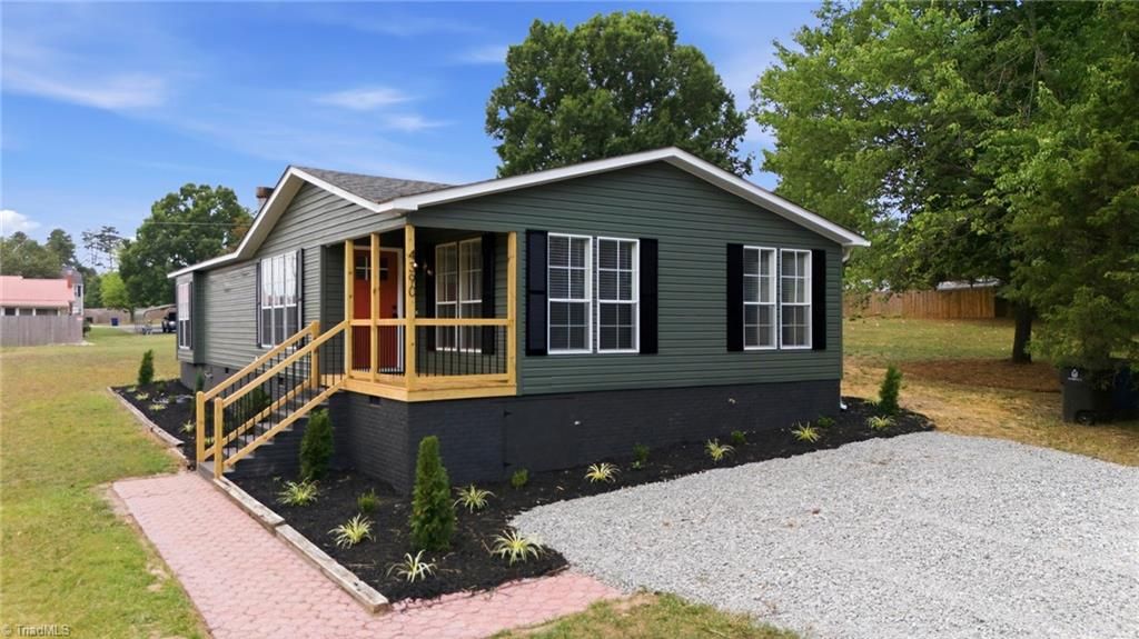4390 Glenford Drive, Winston-salem, NC 27107