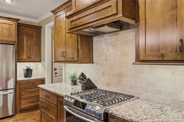 20308 W 79 Terrace, Shawnee, KS 66218