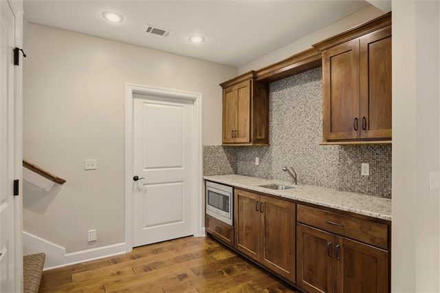 20308 W 79 Terrace, Shawnee, KS 66218