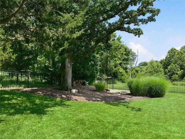 20308 W 79 Terrace, Shawnee, KS 66218