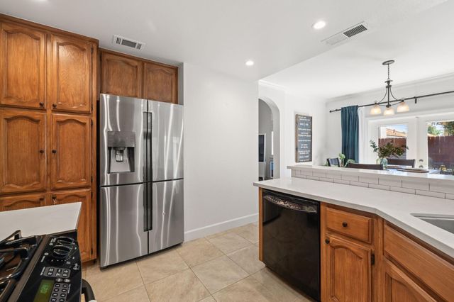 1212 Fuhrman Way, Roseville, CA 95747