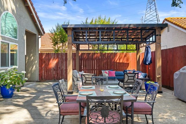 1212 Fuhrman Way, Roseville, CA 95747