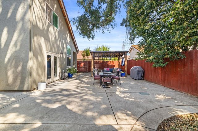 1212 Fuhrman Way, Roseville, CA 95747