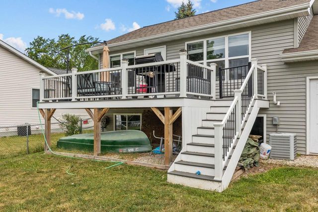 524 NORTHRIDGE DRIVE, New London, WI 54961