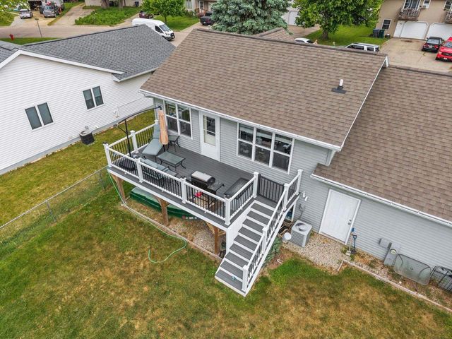 524 NORTHRIDGE DRIVE, New London, WI 54961