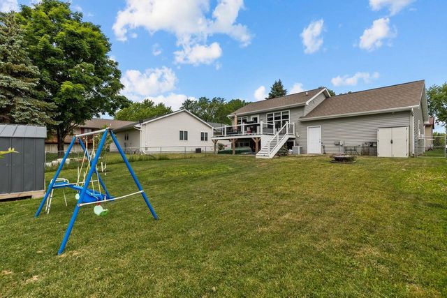 524 NORTHRIDGE DRIVE, New London, WI 54961