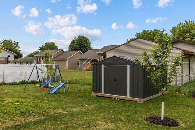524 NORTHRIDGE DRIVE, New London, WI 54961