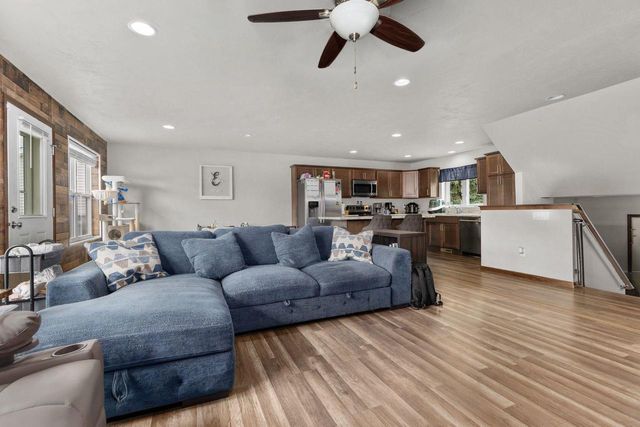 524 NORTHRIDGE DRIVE, New London, WI 54961