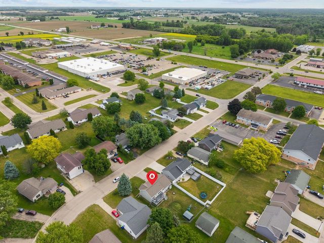 524 NORTHRIDGE DRIVE, New London, WI 54961
