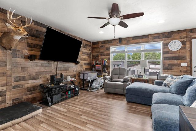 524 NORTHRIDGE DRIVE, New London, WI 54961