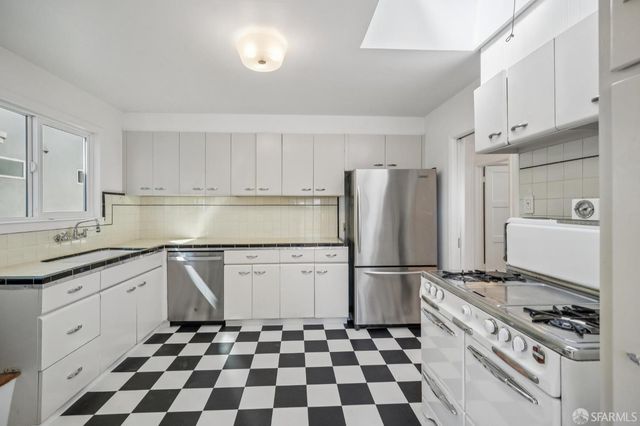 127 Springfield Drive, San Francisco, CA 94132