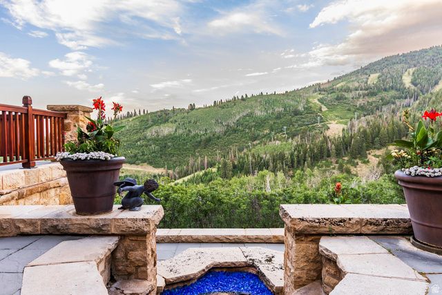17 WHITE PINE CANYON RD, Park City, UT 84060