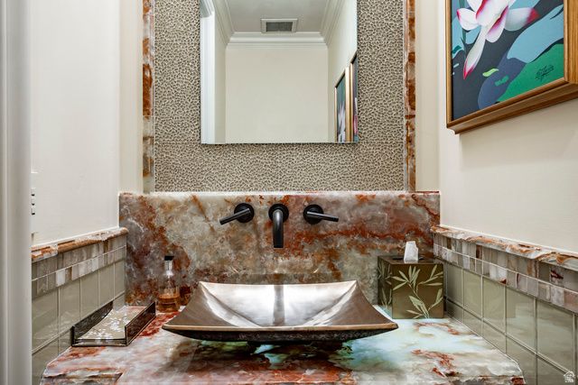 17 WHITE PINE CANYON RD, Park City, UT 84060