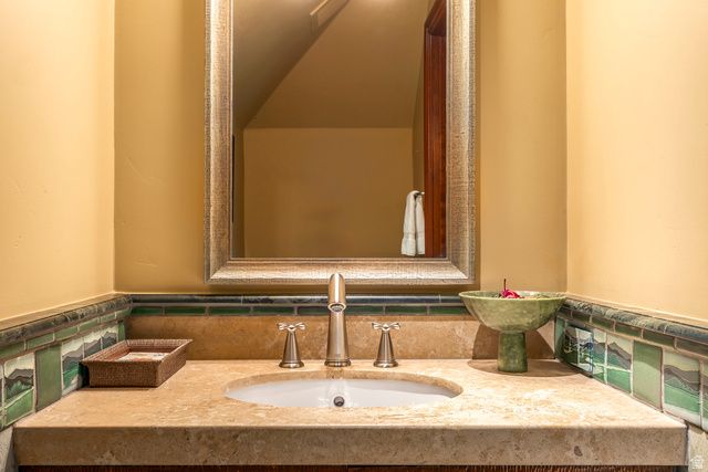 17 WHITE PINE CANYON RD, Park City, UT 84060