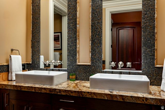 17 WHITE PINE CANYON RD, Park City, UT 84060