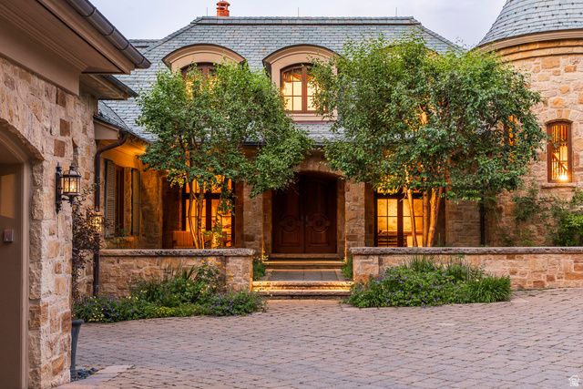 17 WHITE PINE CANYON RD, Park City, UT 84060