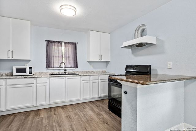 113 VISTA RD, San Antonio, TX 78210