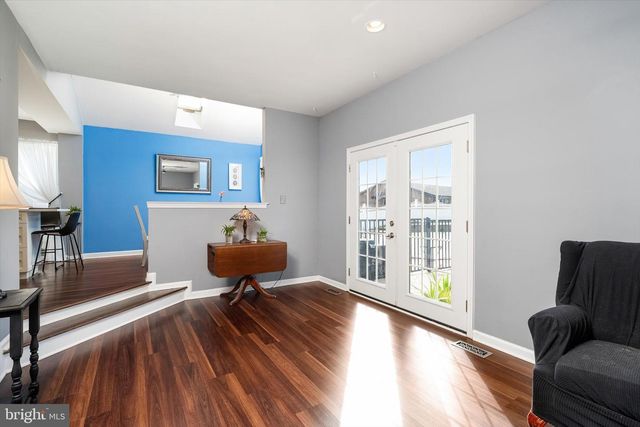 16 JERRYS DR, Burlington, NJ 08016