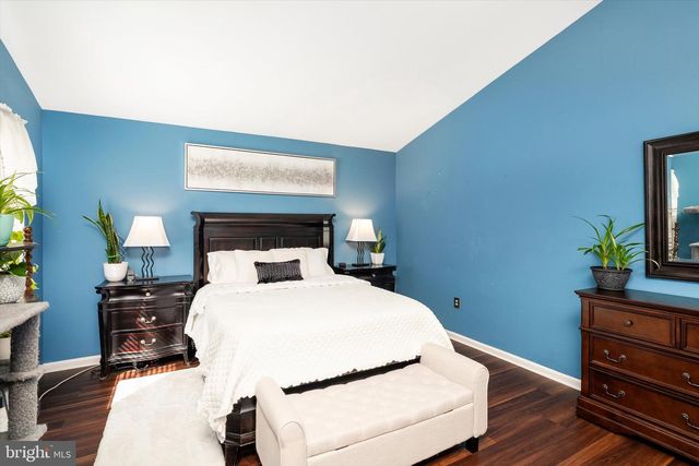 16 JERRYS DR, Burlington, NJ 08016