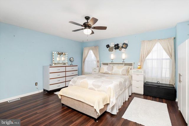 16 JERRYS DR, Burlington, NJ 08016