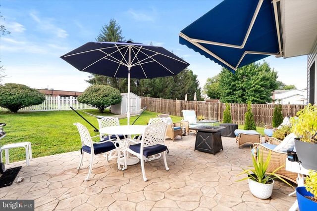 16 JERRYS DR, Burlington, NJ 08016
