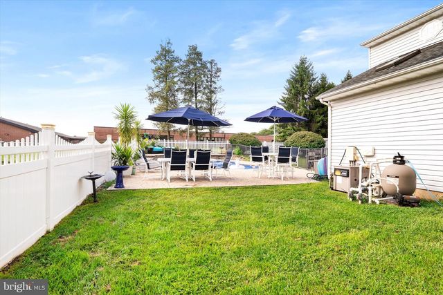 16 JERRYS DR, Burlington, NJ 08016