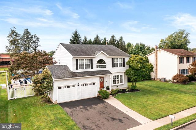 16 JERRYS DR, Burlington, NJ 08016