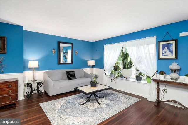 16 JERRYS DR, Burlington, NJ 08016