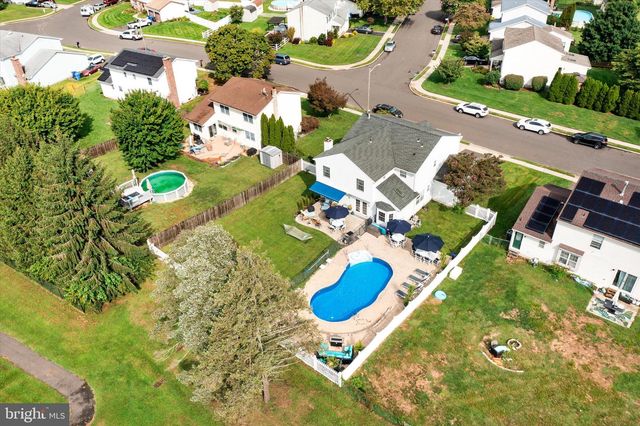 16 JERRYS DR, Burlington, NJ 08016