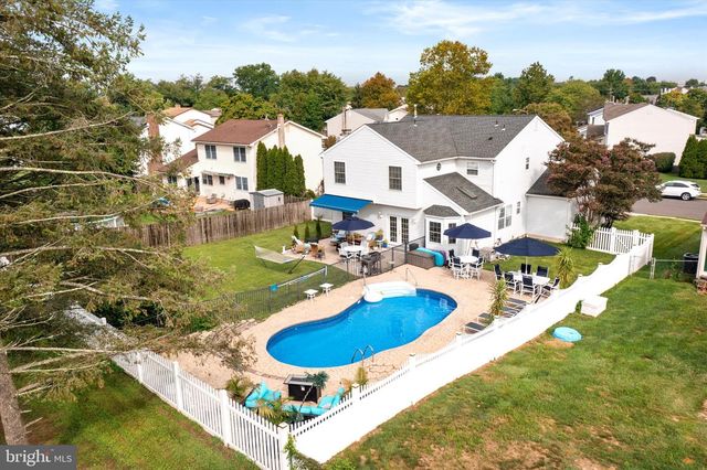 16 JERRYS DR, Burlington, NJ 08016