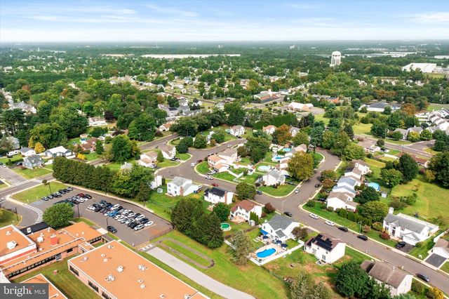 16 JERRYS DR, Burlington, NJ 08016