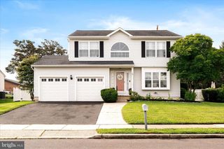 16 JERRYS DR, Burlington, NJ 08016