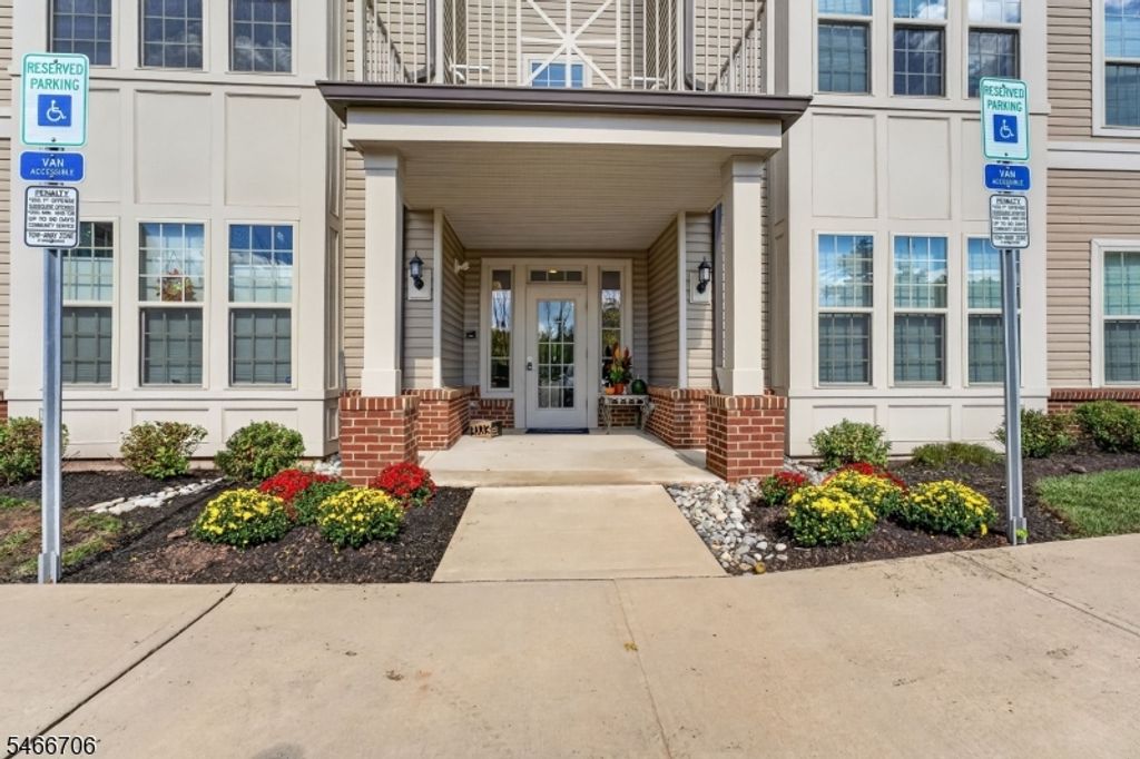 504 Altra Road, Raritan Twp., NJ 08822 — photo 2