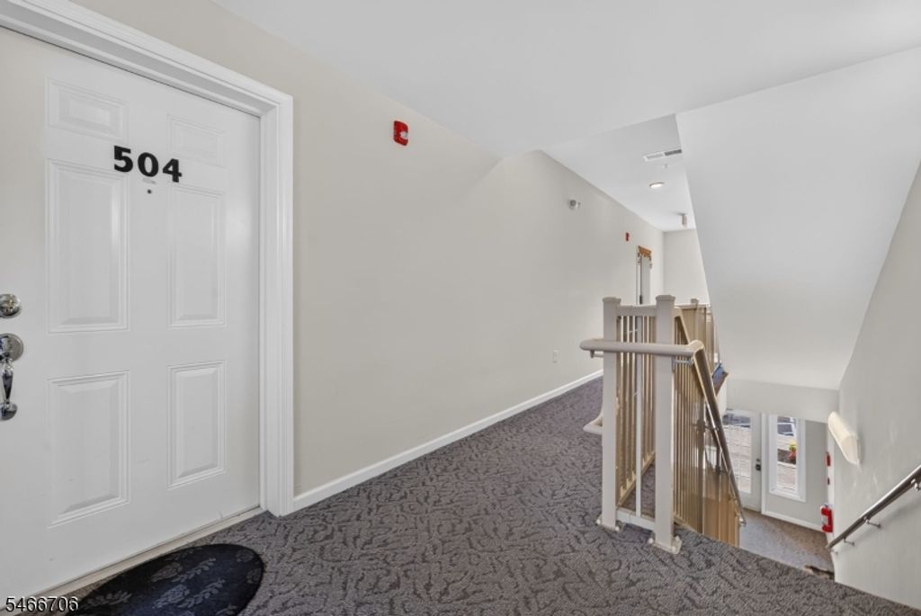 504 Altra Road, Raritan Twp., NJ 08822 — photo 3