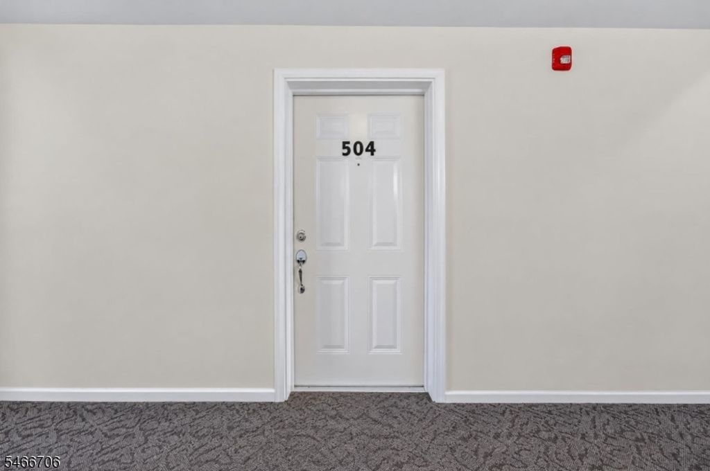 504 Altra Road, Raritan Twp., NJ 08822 — photo 4