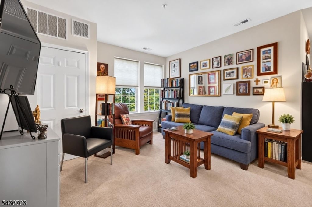 504 Altra Road, Raritan Twp., NJ 08822 — photo 5