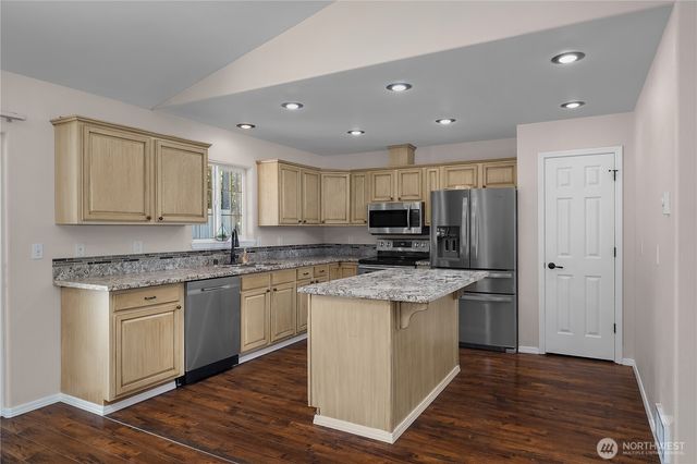 120 E Ballantrae Drive, Shelton, WA 98584