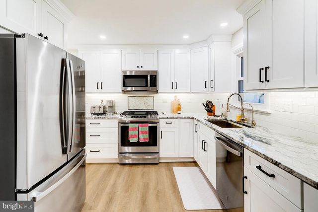 1562 VISTA RD, Lancaster, PA 17601