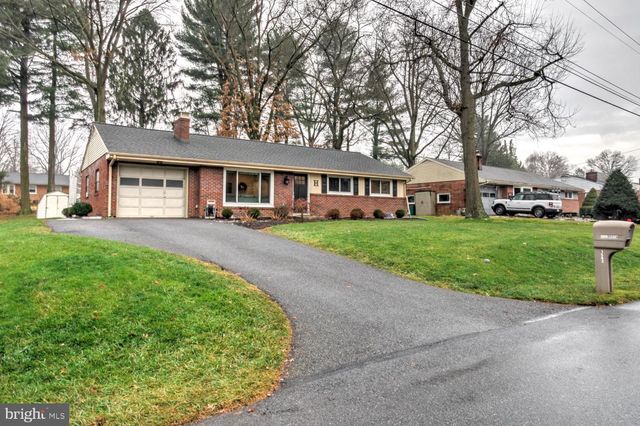 1562 VISTA RD, Lancaster, PA 17601