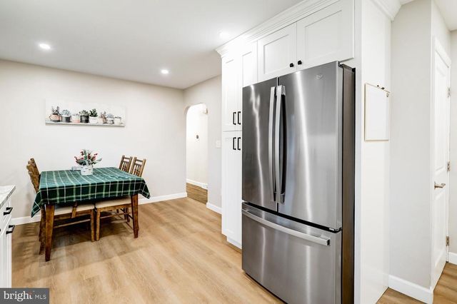 1562 VISTA RD, Lancaster, PA 17601