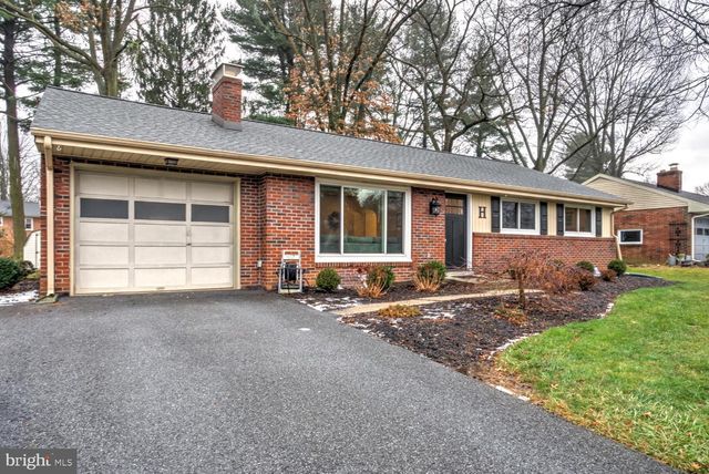 1562 VISTA RD, Lancaster, PA 17601