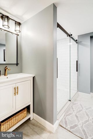 1562 VISTA RD, Lancaster, PA 17601