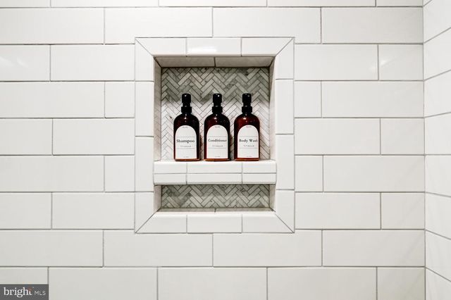 1562 VISTA RD, Lancaster, PA 17601