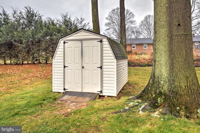 1562 VISTA RD, Lancaster, PA 17601