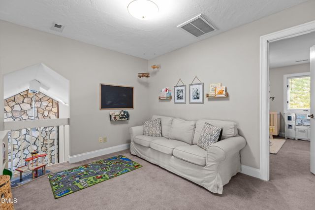 10709 E Bridgford Drive, Cary, NC 27518