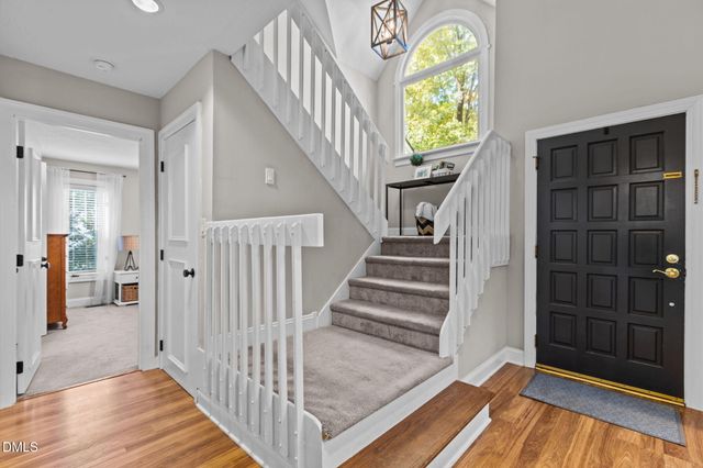 10709 E Bridgford Drive, Cary, NC 27518